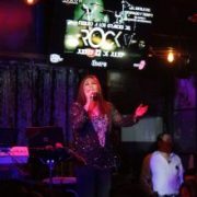 Todo un éxito la presentación de Norma Minell en Puebla.