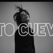 Beto Cuevas  consiente y ofrece showcase a fans y medios de comunicación
