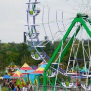 Espectaculares García regresa al Parque Bicentenario de la Ciudad de México con Montaña rusa para la temporada decembrina