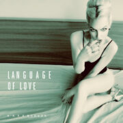 Language Of Love, en vivo en Estonia, con la Üenso Orkester