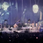 LOS POBLANOS SE PUSIERON EN FRECUENCIA CON EL SHOW DE SIN BANDERA