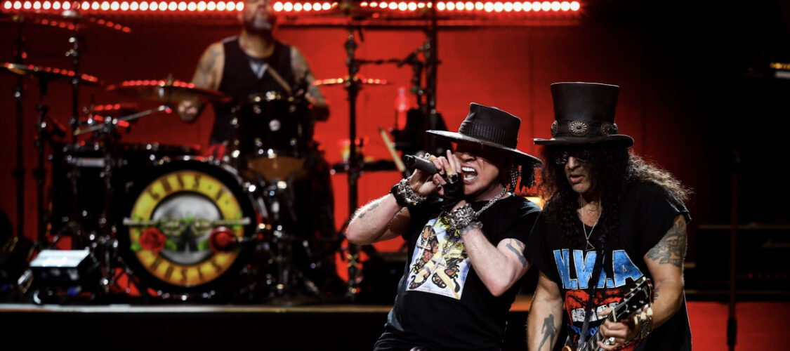 GUNS AND ROSES INCENDIA LONDRES CON SU EXPLOSIVO SHOW PREVIO A SUS CONCIERTOS EN MÉXICO Y MONTERREY