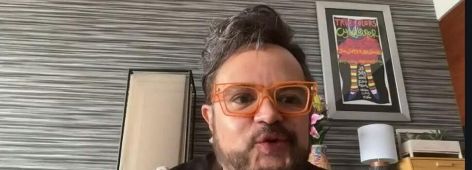Aleks Syntek llegará a Puebla con “Total Syntek”, una gira que celebra 35 años de trayectoria y marca el inicio de una nueva etapa con “ZEN”