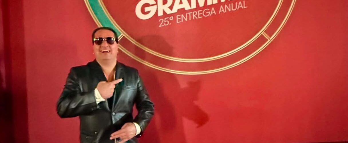 Galardonan a Jei Pir, como Embajador MOVA de las Américas en el H. Congreso del Estado de Puebla